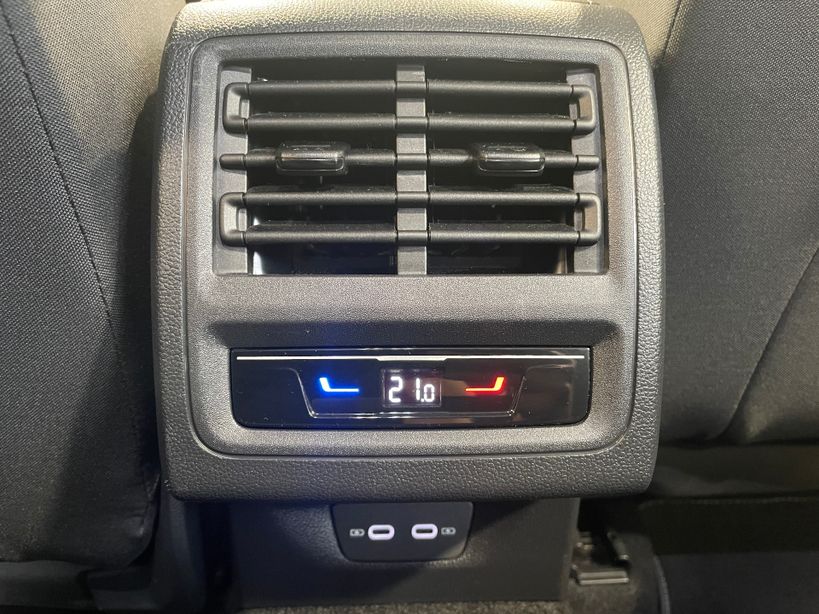 VOLKSWAGEN GOLF 2023 - Photo n°29