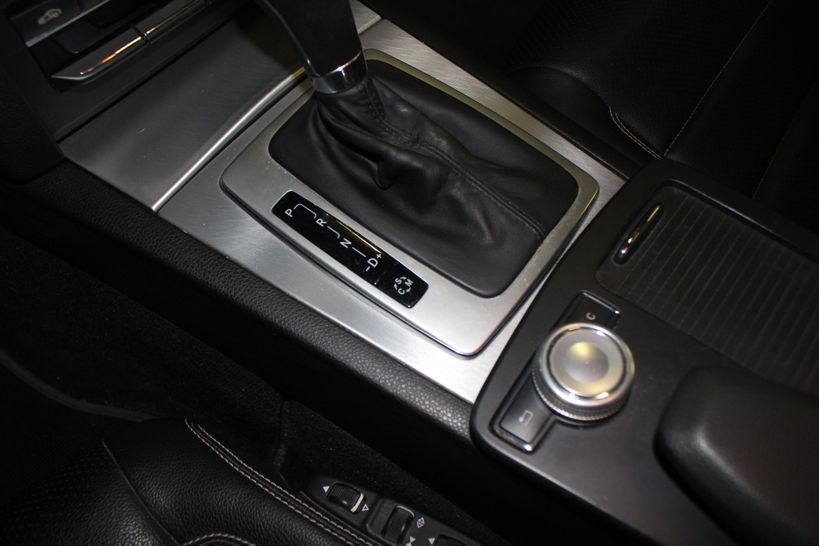 MERCEDES CLASSE E COUPE 2009 - Photo n°15