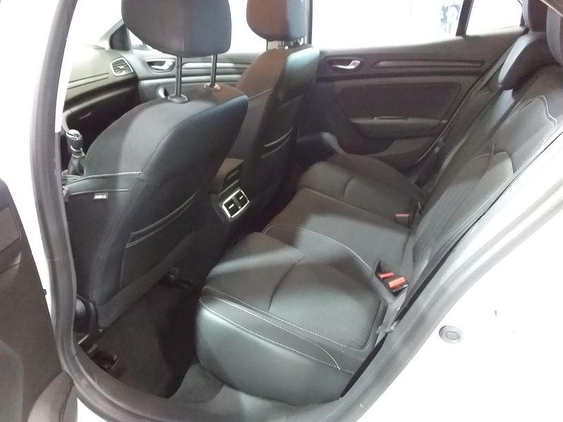 RENAULT MEGANE IV BERLINE BUSINESS 2020 - Photo n°17