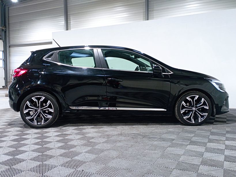 RENAULT CLIO V 2021 - Photo n°10