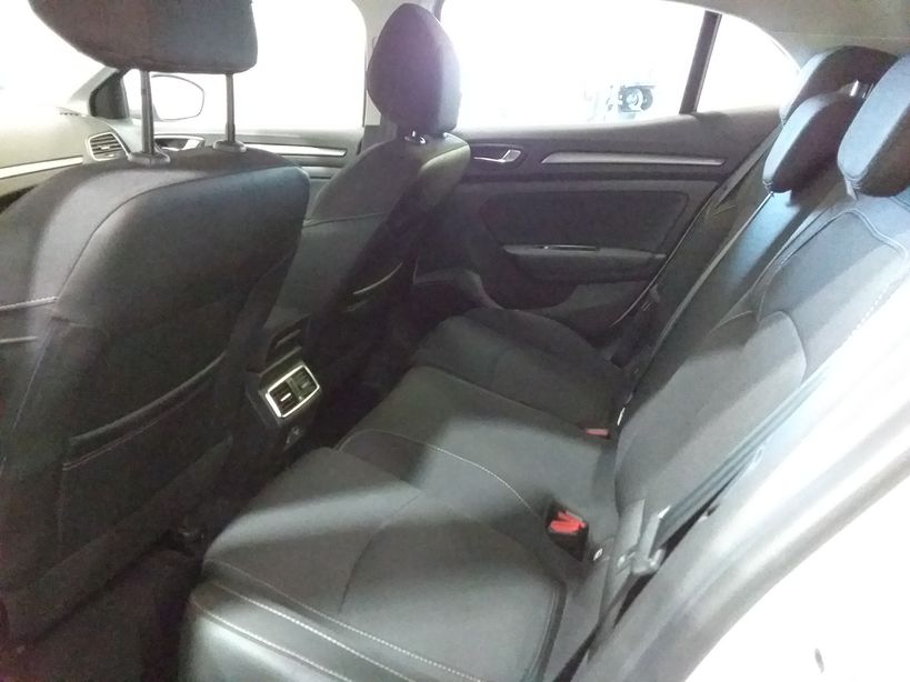 RENAULT MEGANE IV BERLINE 2020 - Photo n°13