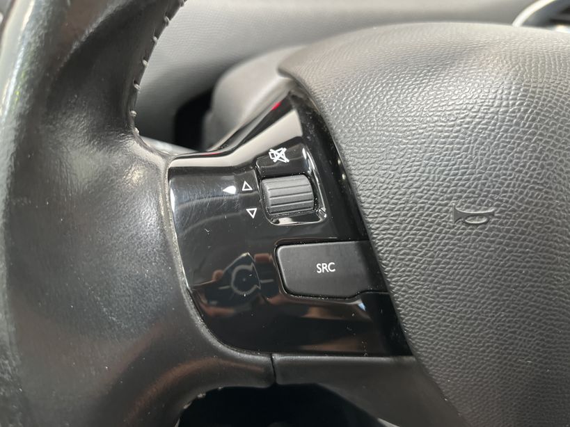 PEUGEOT 308 2015 - Photo n°26