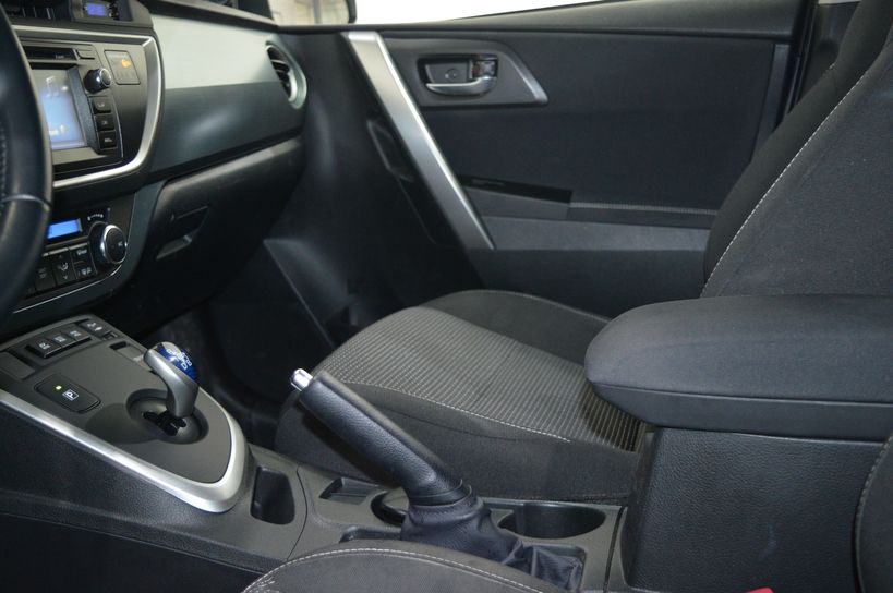 TOYOTA AURIS BUSINESS 2014 - Photo n°19