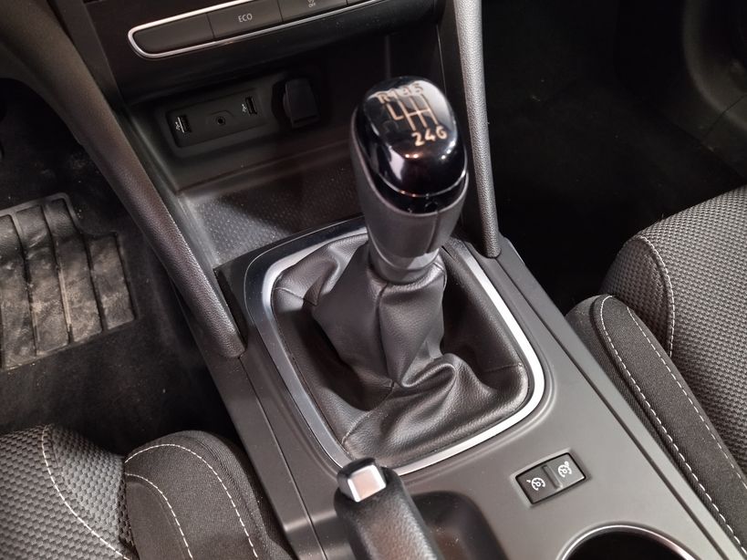 RENAULT MEGANE IV SOCIETE 2019 - Photo n°13