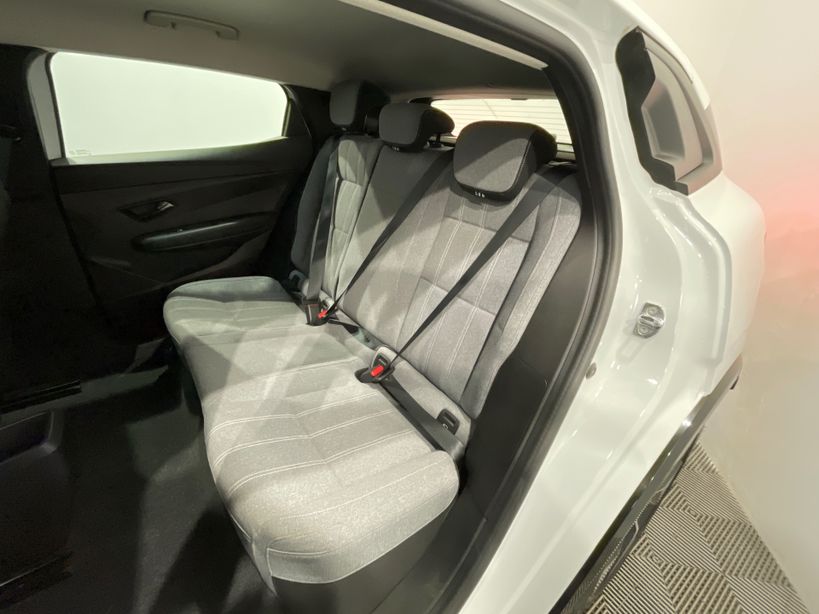 RENAULT MEGANE E TECH 2022 - Photo n°10