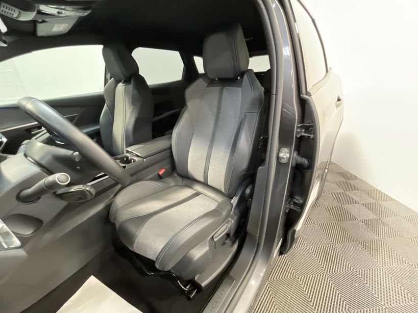 PEUGEOT 3008 2023 - Photo n°9
