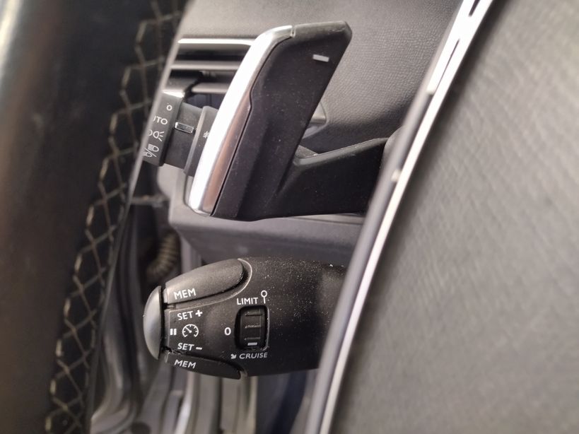 PEUGEOT 3008 2019 - Photo n°28