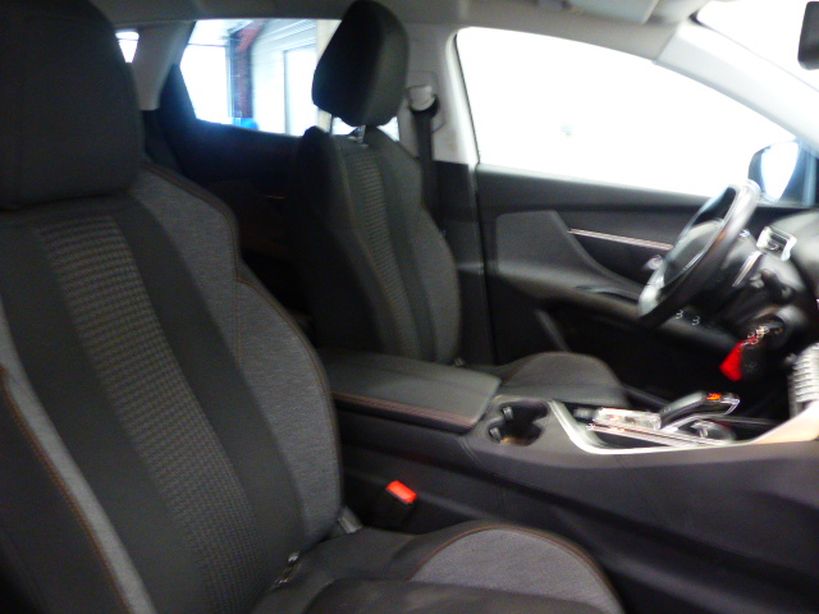PEUGEOT 3008 BUSINESS 2019 - Photo n°8