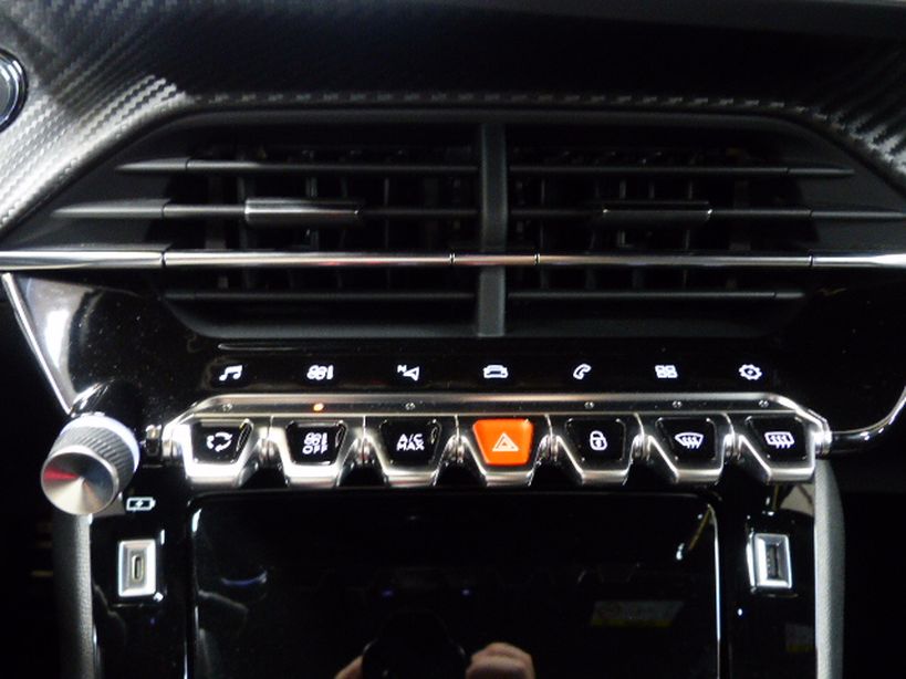 PEUGEOT 2008 2020 - Photo n°8