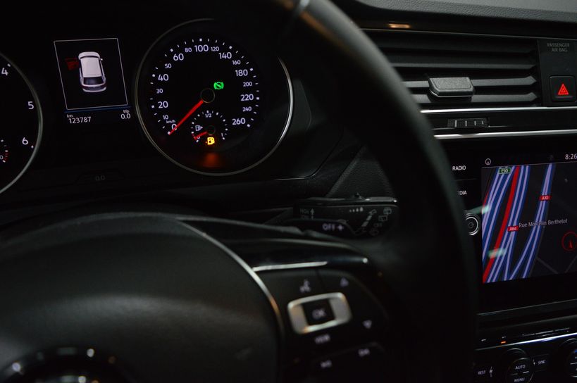 VOLKSWAGEN TIGUAN BUSINESS 2018 - Photo n°22