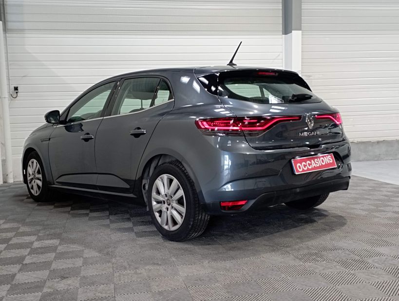 RENAULT MEGANE IV BERLINE 2021 - Photo n°8