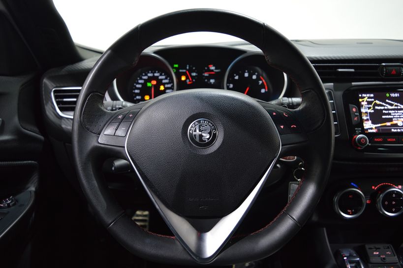 ALFA ROMEO GIULIETTA SERIE 2 2016 - Photo n°11