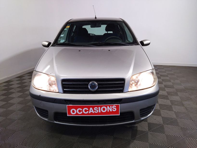 FIAT PUNTO 2004 - Photo n°2