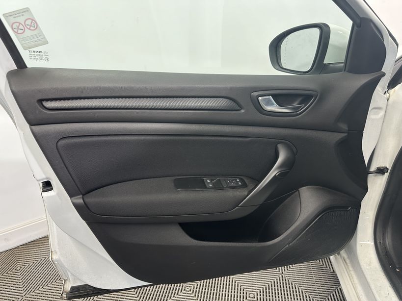 RENAULT MEGANE IV SOCIETE 2019 - Photo n°8