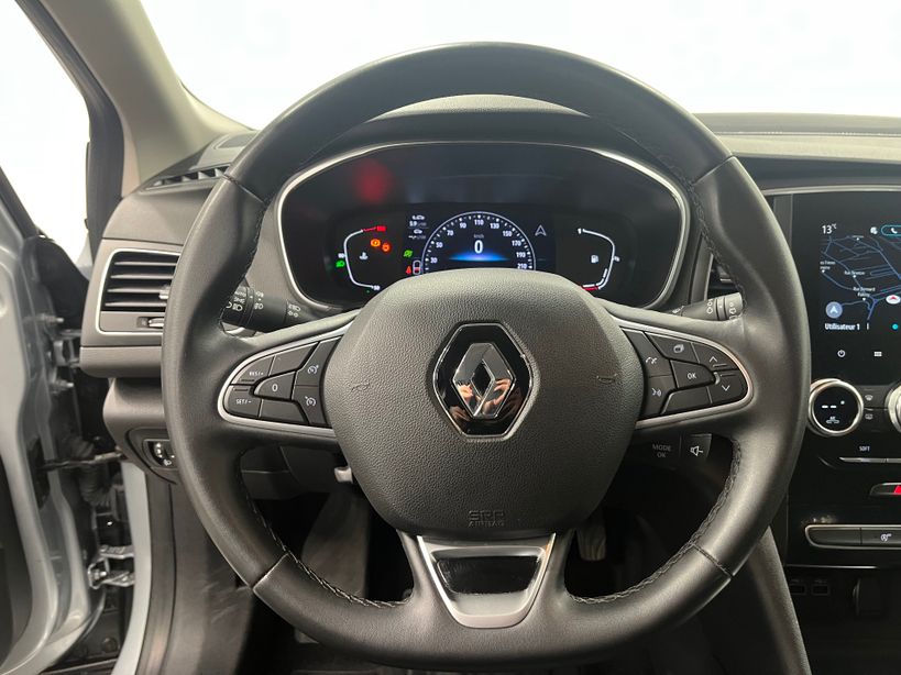 RENAULT MEGANE IV BERLINE 2023 - Photo n°9
