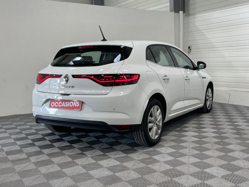 RENAULT MEGANE IV BERLINE 2021 - Photo n°5