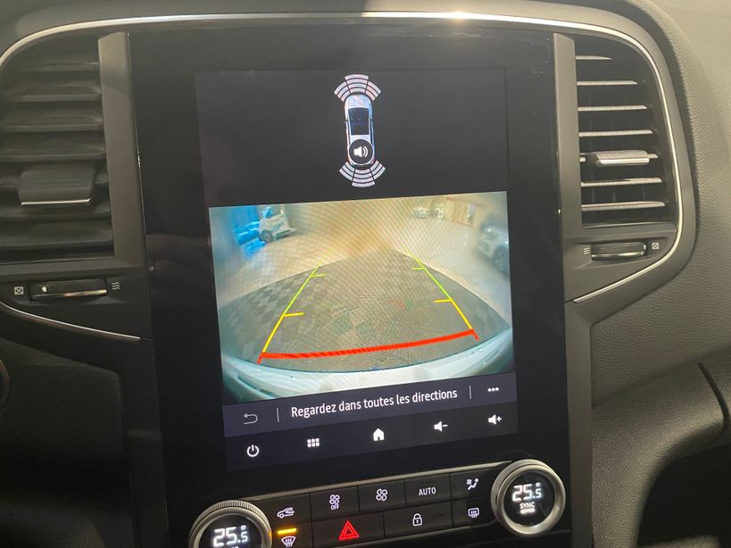 RENAULT MEGANE IV BERLINE 2022 - Photo n°18