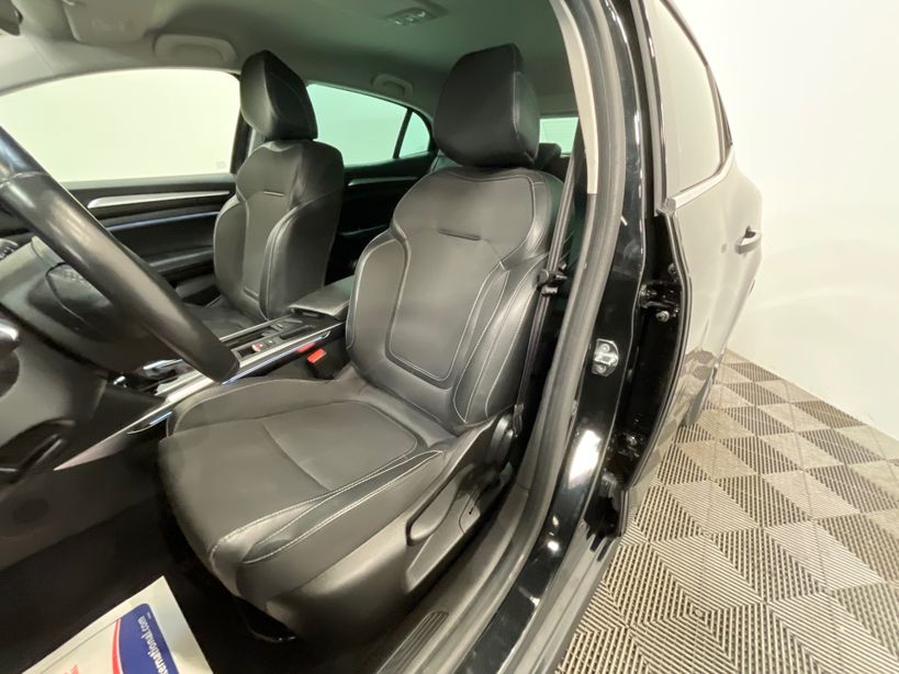 RENAULT MEGANE IV BERLINE 2021 - Photo n°9