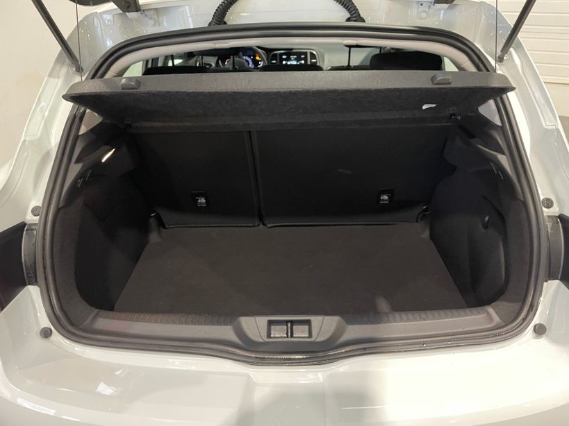 RENAULT MEGANE IV BERLINE 2021 - Photo n°38