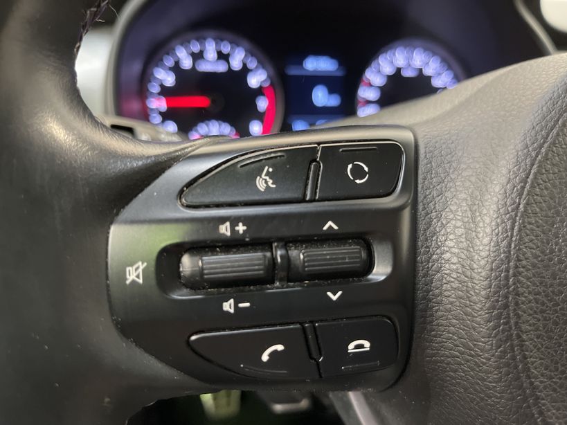 KIA STONIC 2019 - Photo n°25