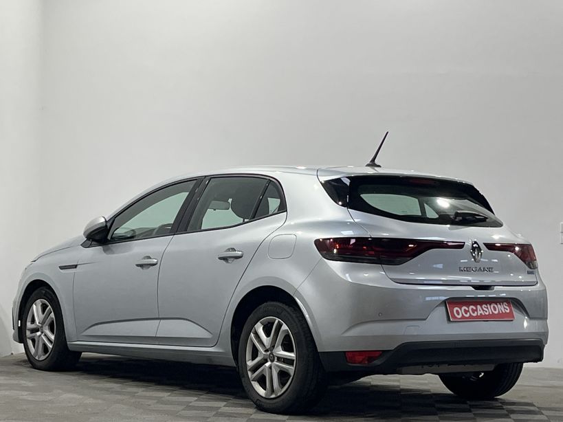 RENAULT MEGANE IV BERLINE 2021 - Photo n°4