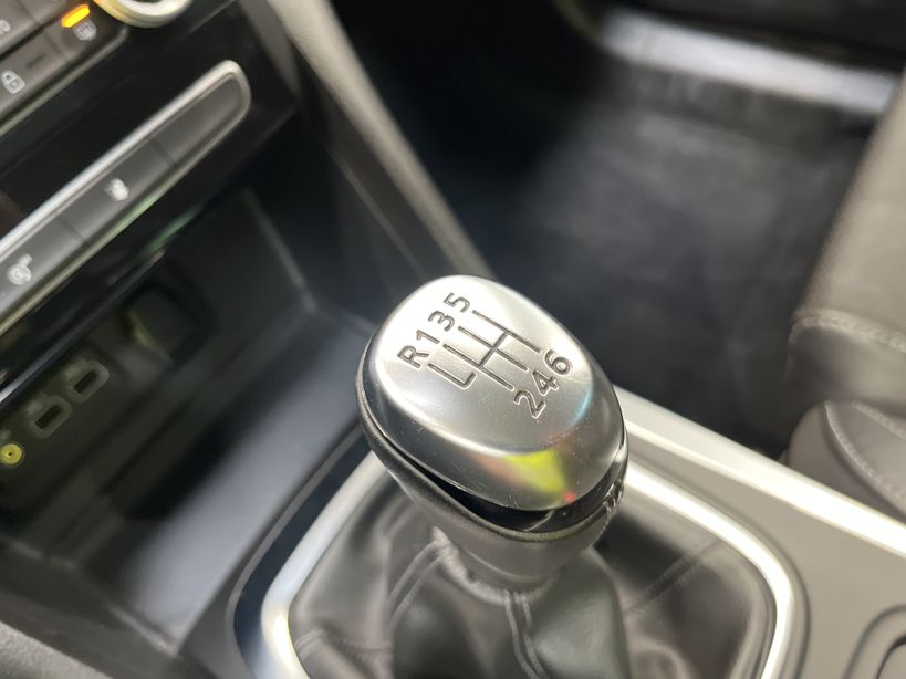 RENAULT MEGANE IV BERLINE 2021 - Photo n°18