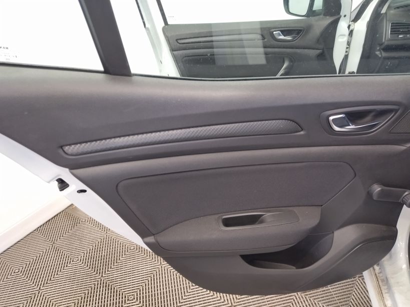 RENAULT MEGANE IV SOCIETE 2018 - Photo n°17