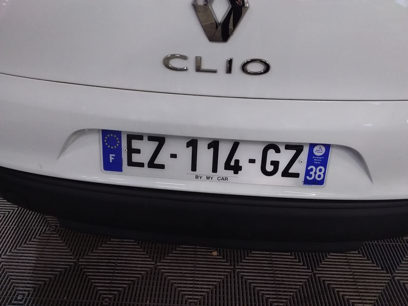 RENAULT CLIO IV ESTATE 2018 - Photo n°1