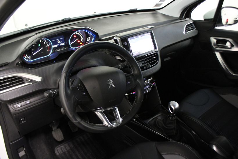 PEUGEOT 2008 2018 - Photo n°11