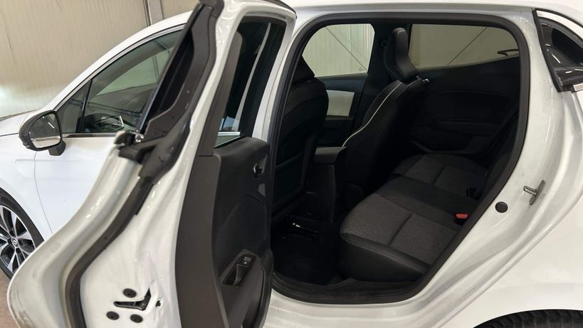 RENAULT CLIO V 2022 - Photo n°12