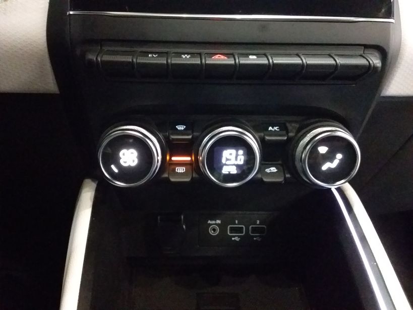 RENAULT CLIO V 2021 - Photo n°14