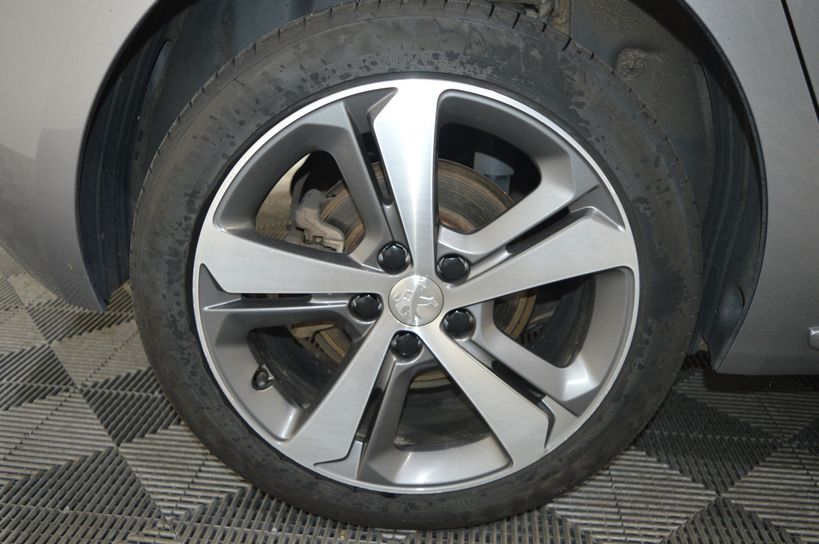 PEUGEOT 308 2015 - Photo n°5
