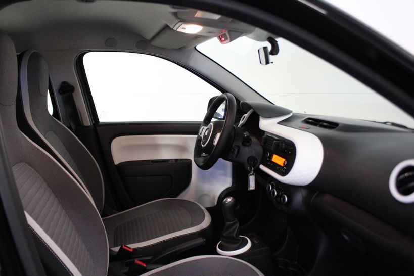 RENAULT TWINGO III 2019 - Photo n°6