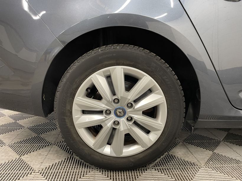 RENAULT MEGANE IV ESTATE 2021 - Photo n°35
