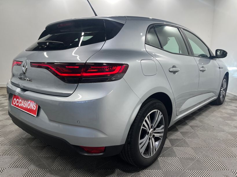 RENAULT MEGANE IV BERLINE 2023 - Photo n°4
