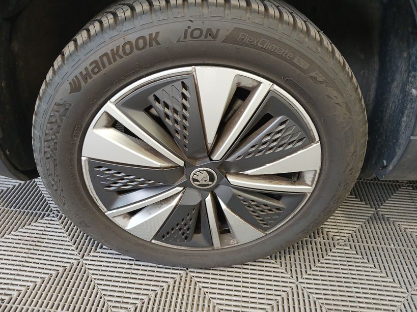 SKODA KAROQ 2023 - Photo n°8