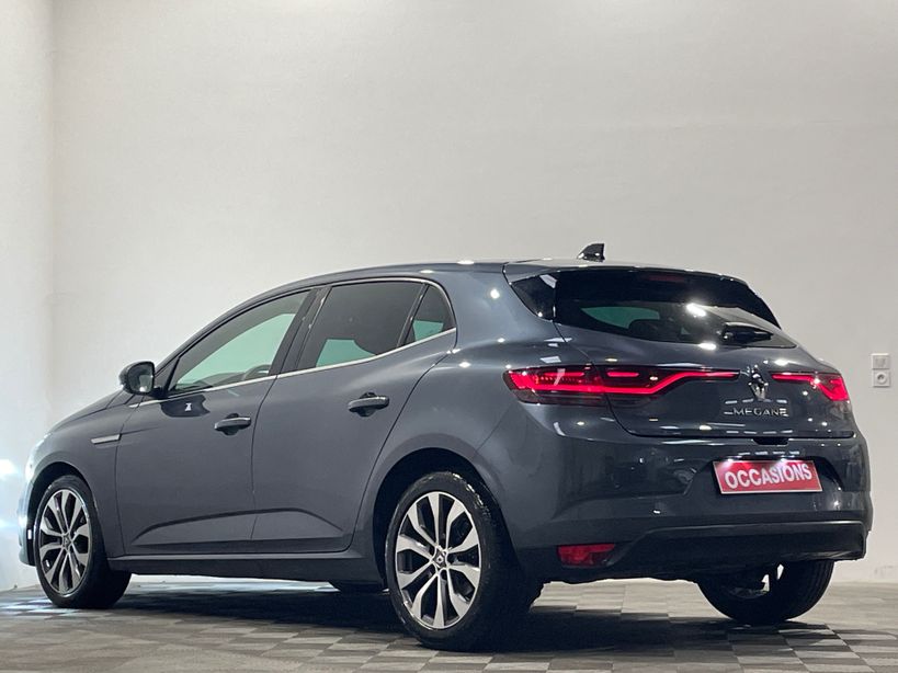 RENAULT MEGANE IV BERLINE 2023 - Photo n°4