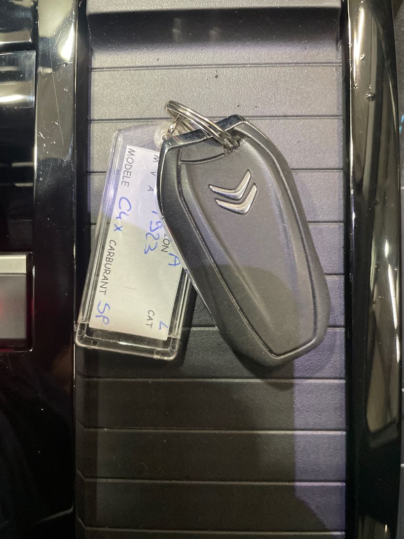 CITROEN C4 X 2023 - Photo n°6