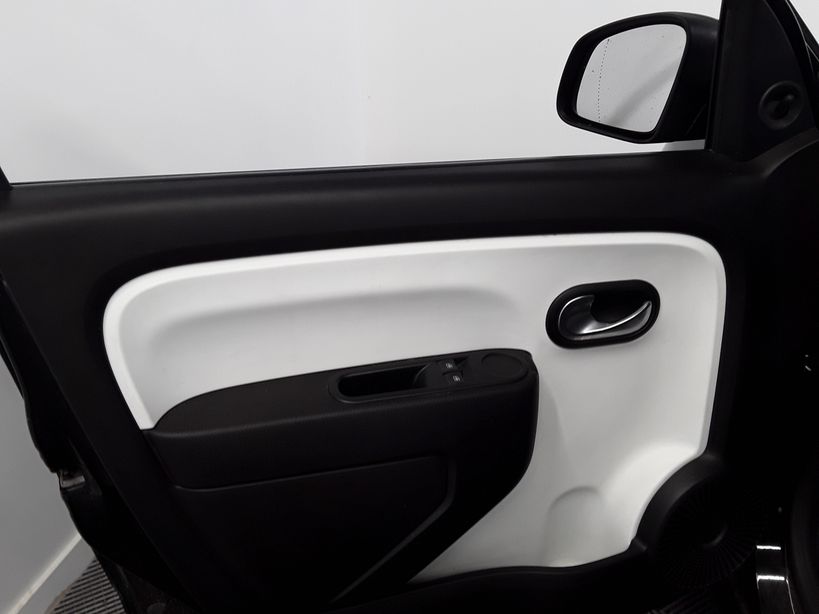 RENAULT TWINGO III 2019 - Photo n°12