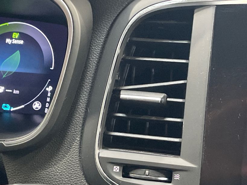 RENAULT MEGANE IV ESTATE 2021 - Photo n°3