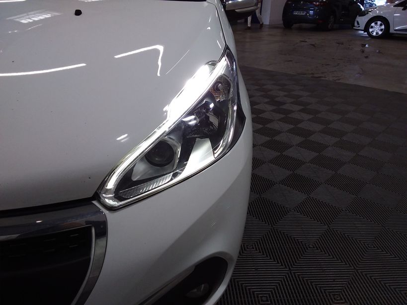 PEUGEOT 208 BUSINESS 2018 - Photo n°17