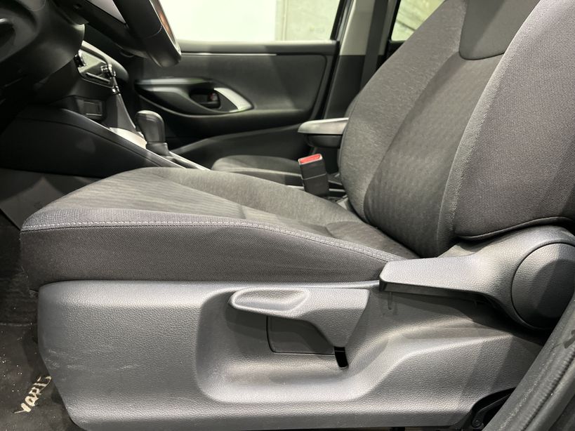 TOYOTA YARIS HYBRIDE MY22 2022 - Photo n°35