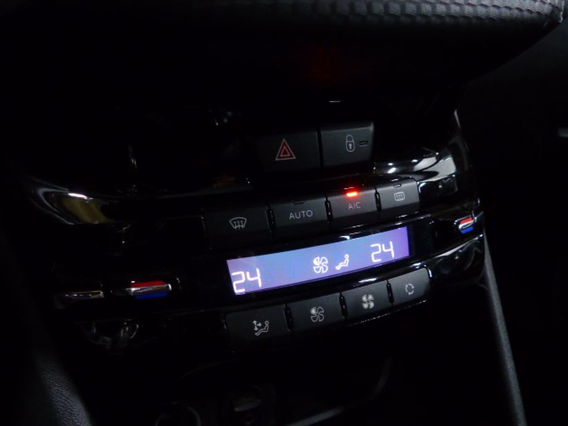 PEUGEOT 2008 2016 - Photo n°18