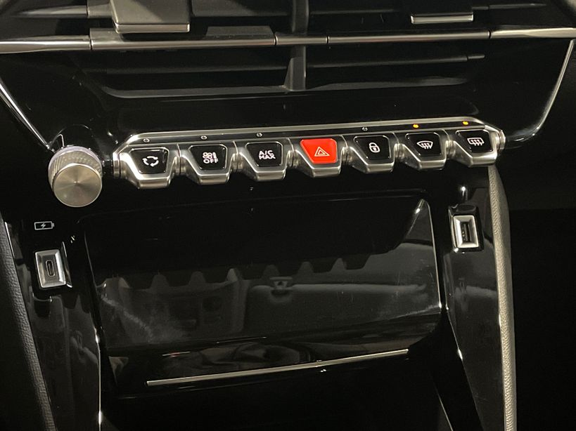 PEUGEOT 208 2023 - Photo n°18