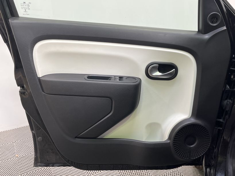 RENAULT TWINGO III 2017 - Photo n°28