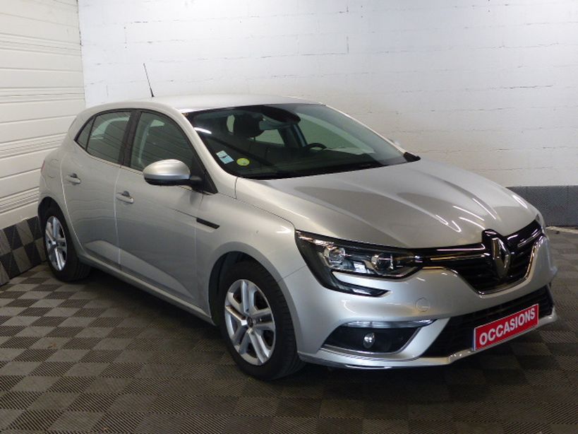 RENAULT MEGANE IV BERLINE BUSINESS 2018 - Photo n°3