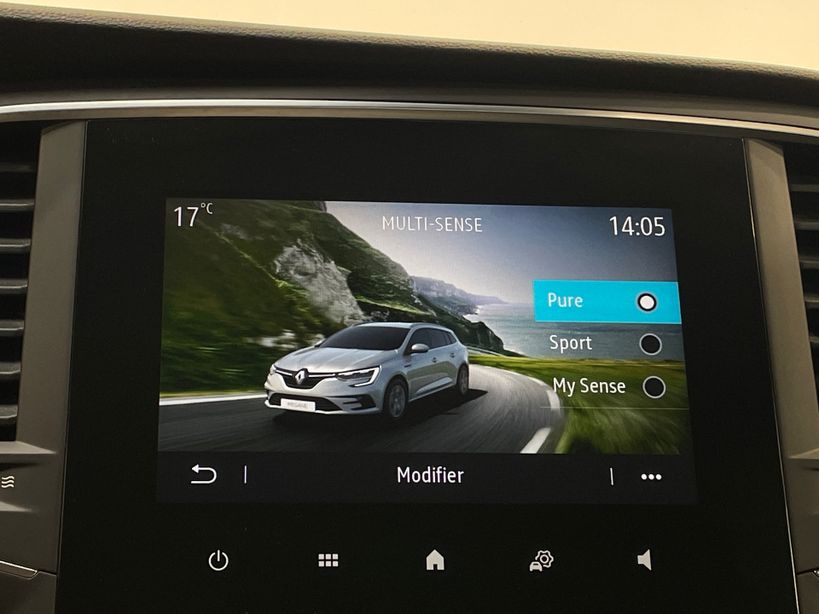 RENAULT MEGANE IV ESTATE 2021 - Photo n°12