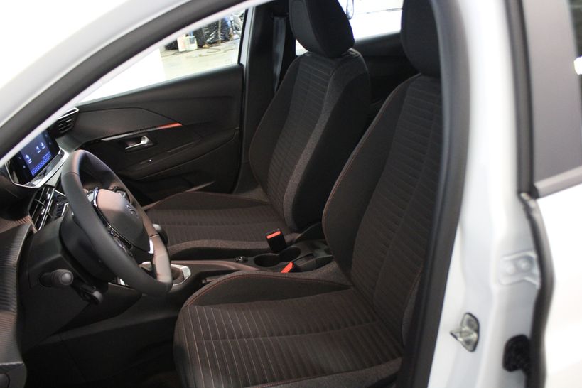 PEUGEOT 208 2022 - Photo n°24