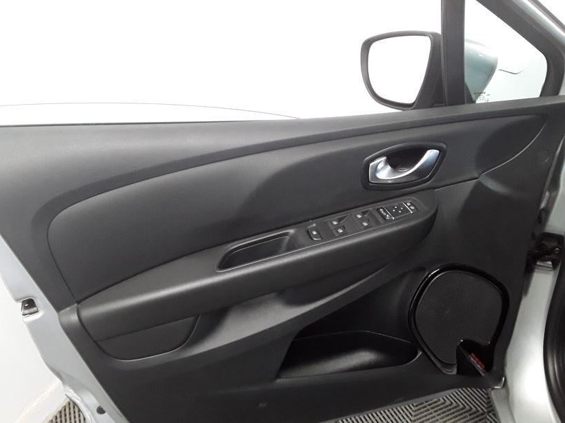 RENAULT CLIO IV 2018 - Photo n°9