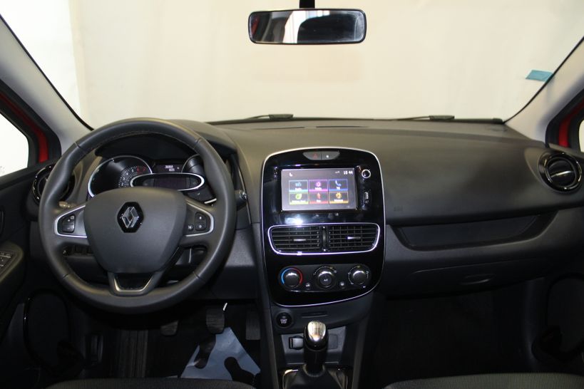 RENAULT CLIO IV 2017 - Photo n°13